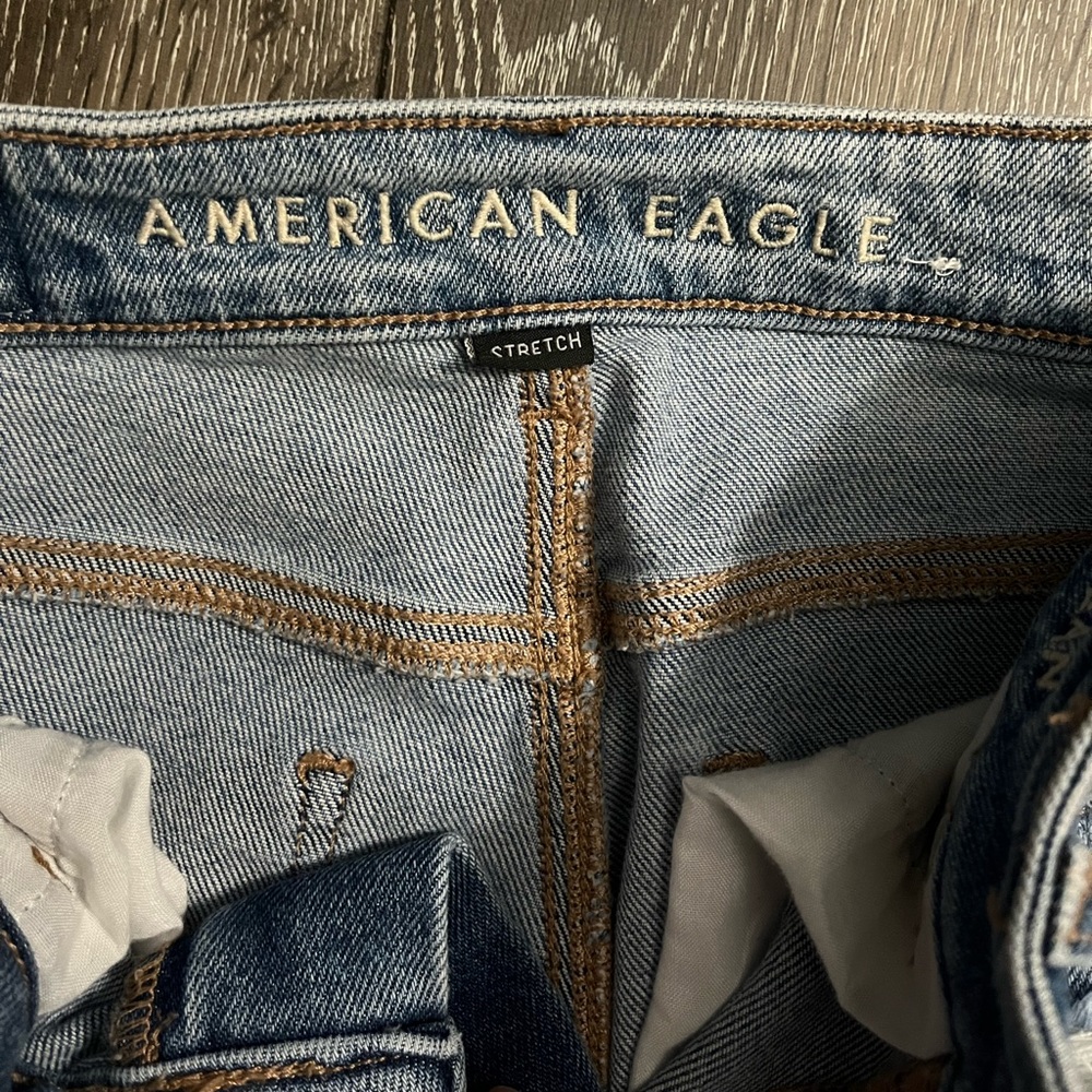 AEO Ripped Stretch Mom Jean - Picture 7 of 9